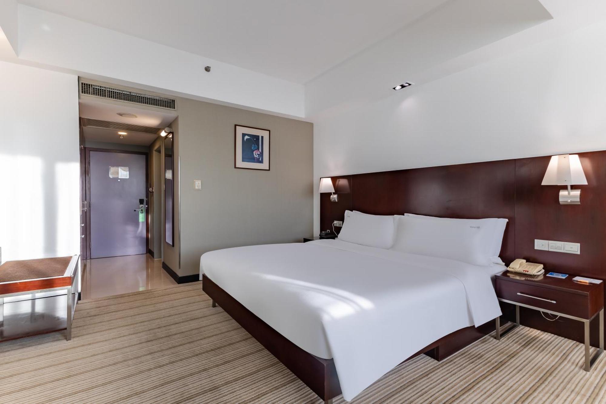 Holiday Inn Shanghai Vista By Ihg Exterior photo